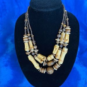 Chicos NWOT bamboo 3 string necklace